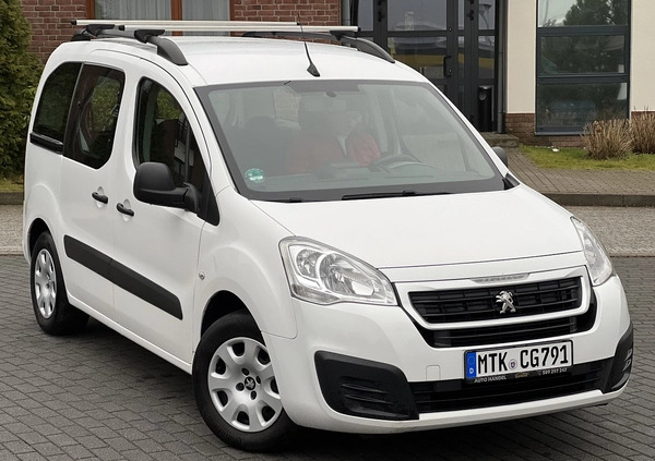 Peugeot Partner cena 34999 przebieg: 233627, rok produkcji 2017 z Piotrków Trybunalski małe 301